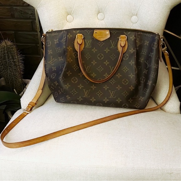 LOUIS VUITTON Turenne MM Women’s Monogram Handbag/crossbody - Picture 1 of 14